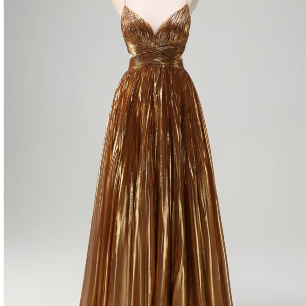 Zapakas Golden A-Line Spaghetti Straps Cut Out Ruched Metallic Long Prom Dress